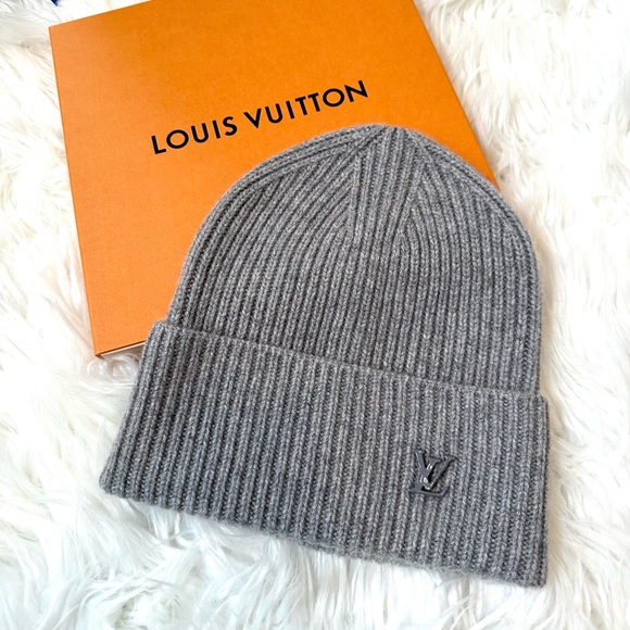 Louis Vuitton Ahead Cashmere Beanie in Gray - 100% Authentic - Picture 1 of 15